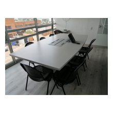 Sala de Juntas para cómodas reuniones. Fabricada en aglomerado