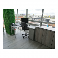 Puesto Operativo con superficie en "L"